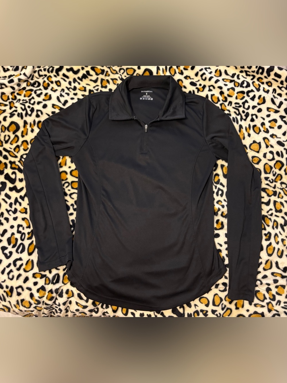 GRADUAL Women’s Black Quarter Zip Athletic Pullover